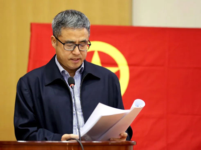 公司黨委委員、副總經理、總工程師曹堅宣讀表彰決定.jpg